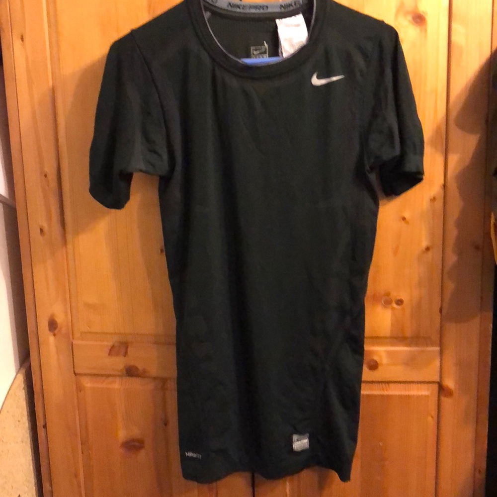 Nike pro black workout top size L